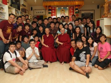 Group-Photo-Ven-Chodron-Dialogue